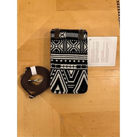 New! Thirty One Black White Brown Call Me Crossbody Rio Weave Phone Bag - Picture 2 of 5